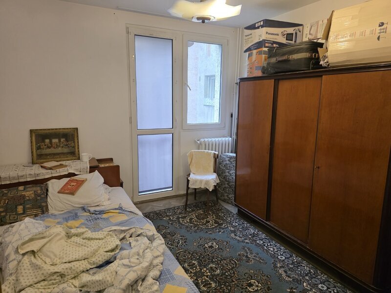 Titan, chiar la parcul IOR, bloc tip H