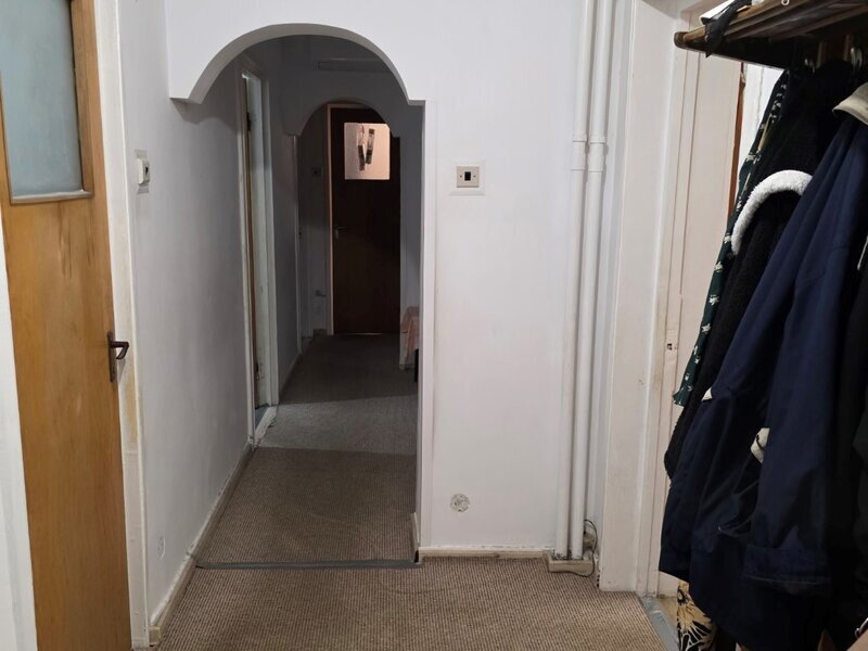 Titan, chiar la parcul IOR, bloc tip H