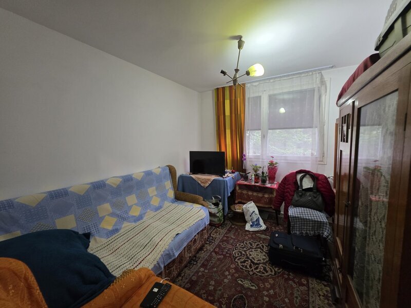 Titan, chiar la parcul IOR, bloc tip H