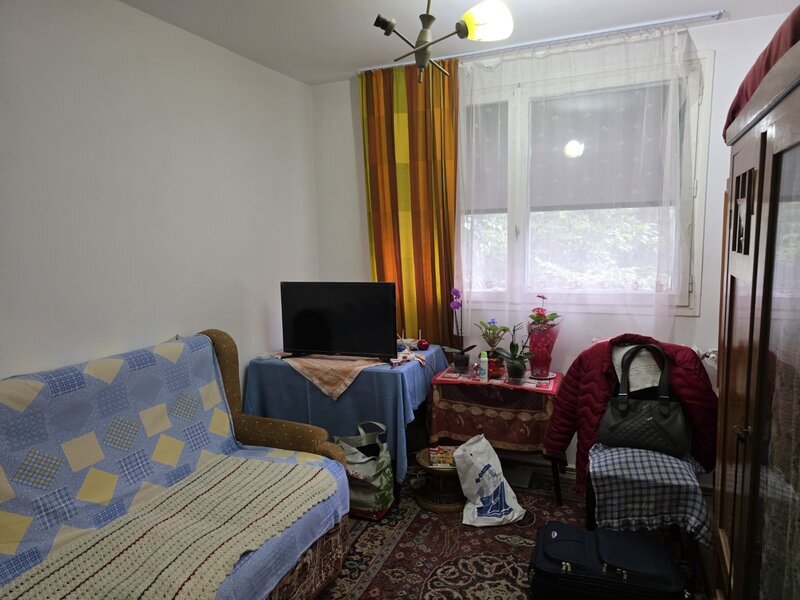 Titan, chiar la parcul IOR, bloc tip H