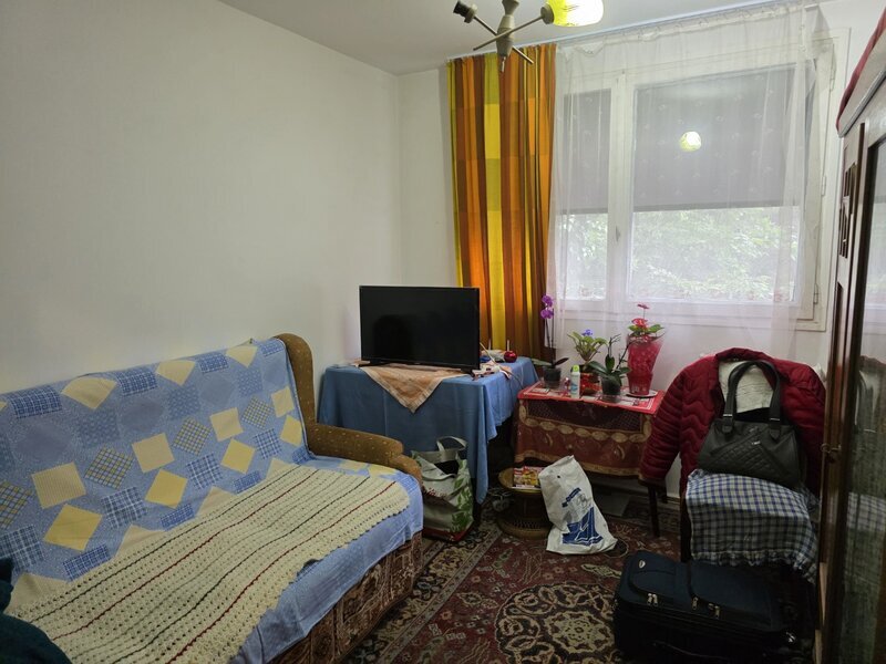 Titan, chiar la parcul IOR, bloc tip H